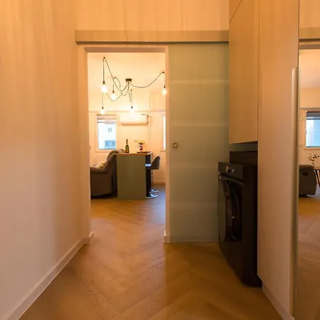 Bright With Balcony In Apartment