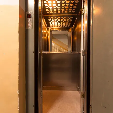 Bright With Balcony In 아파트 *