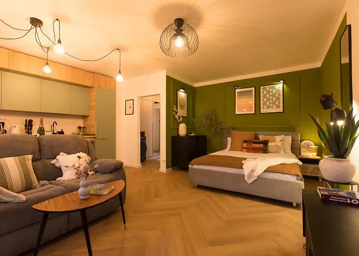 Bright With Balcony In Bucharest