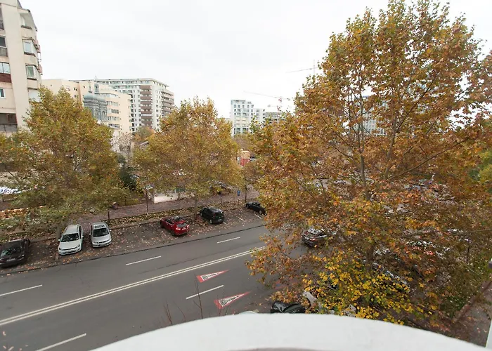 Bright With Balcony In * Бухарест