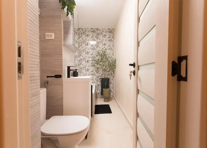 Apartament Bright With Balcony In Bukareszt