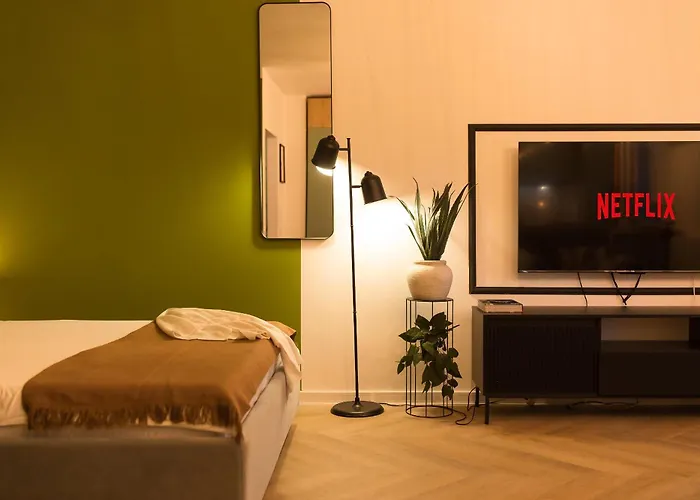 Bright With Balcony In Apartament Bukareszt